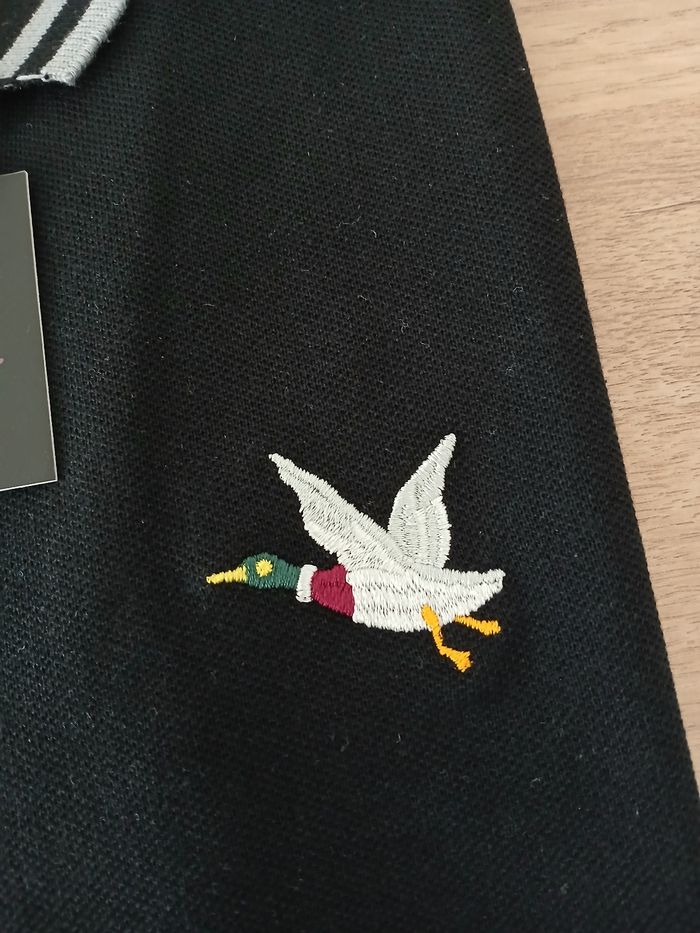 Polo chevignon ( idée cadeau) taille M neuf avec étiquettes - photo numéro 2