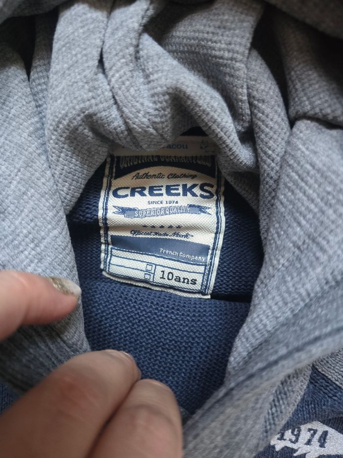 Pull à capuche 10ans - photo numéro 4