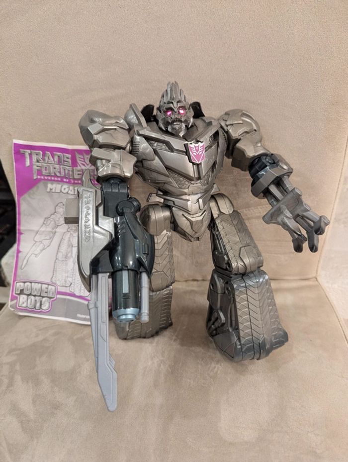 Figurine Megatron articulée et sonore du film Transformers "Revenge of the Fallen" - photo numéro 2