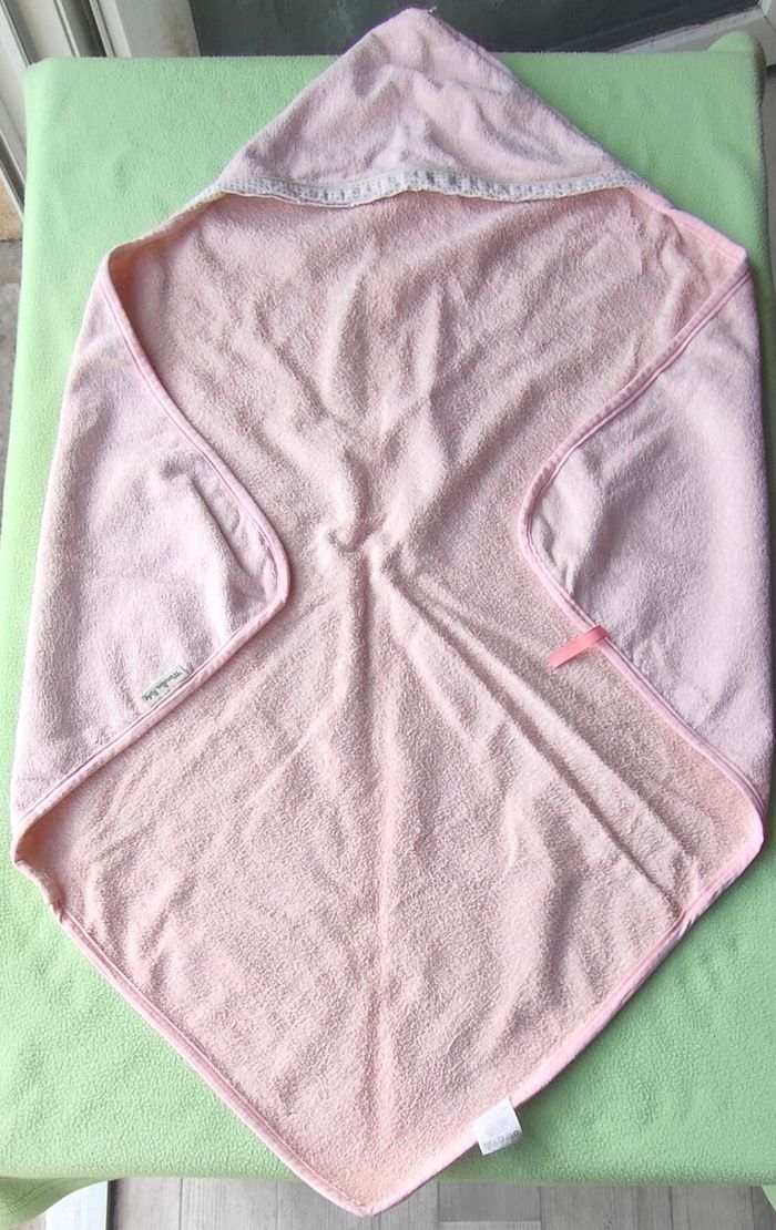 Cape de bain rose Moulin Roty