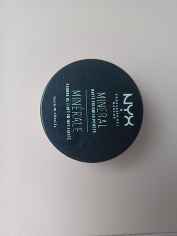 Poudre minéral de finition matifiante nyx