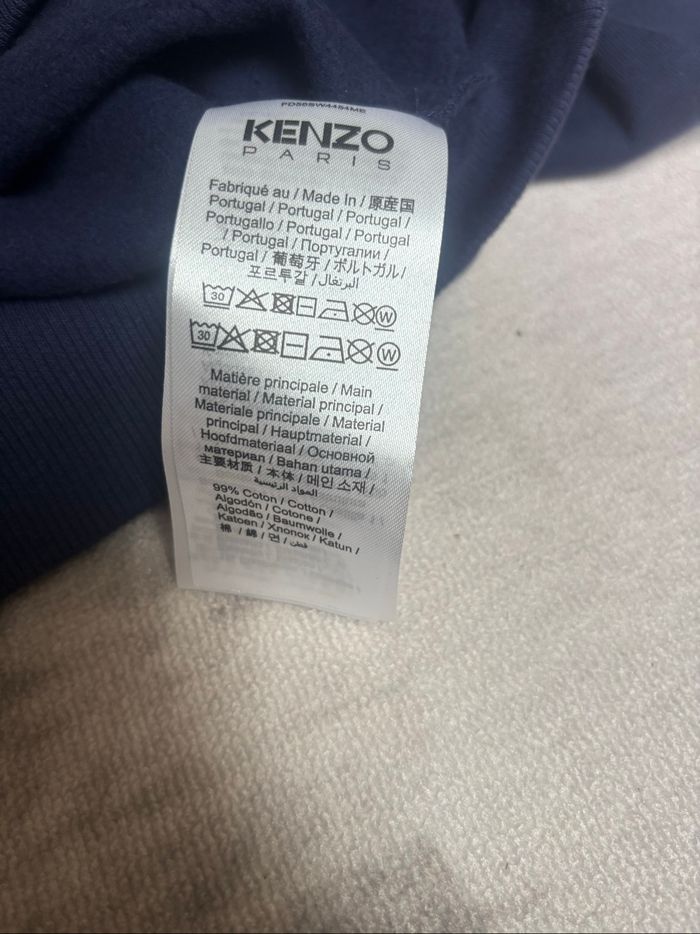 Sweat Kenzo taille M bleu marine logo imprimé fleurs rouge/jaune - photo numéro 9