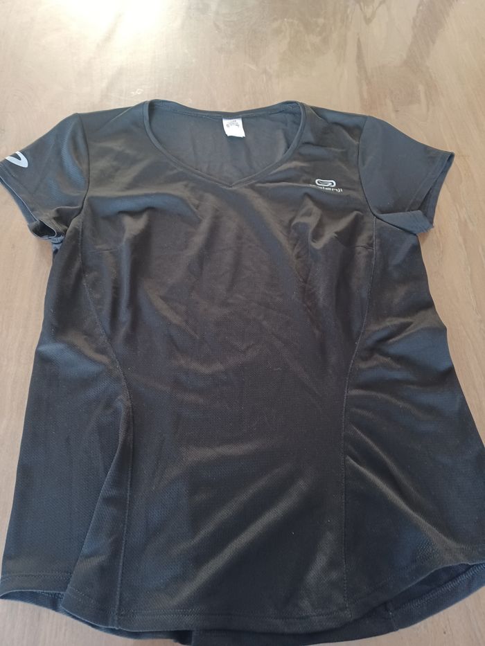 T shirt de sport running ou autre - photo numéro 3
