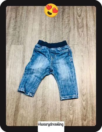 Jeans pour bébé taille 3 mois 🧸