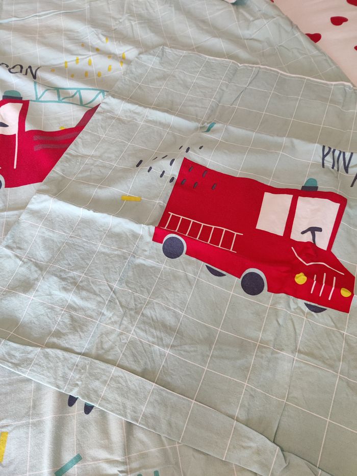 Housse de couette + taie + drap housse Mon camion de pompier Vertbaudet Taille 150 x 140 - photo numéro 4