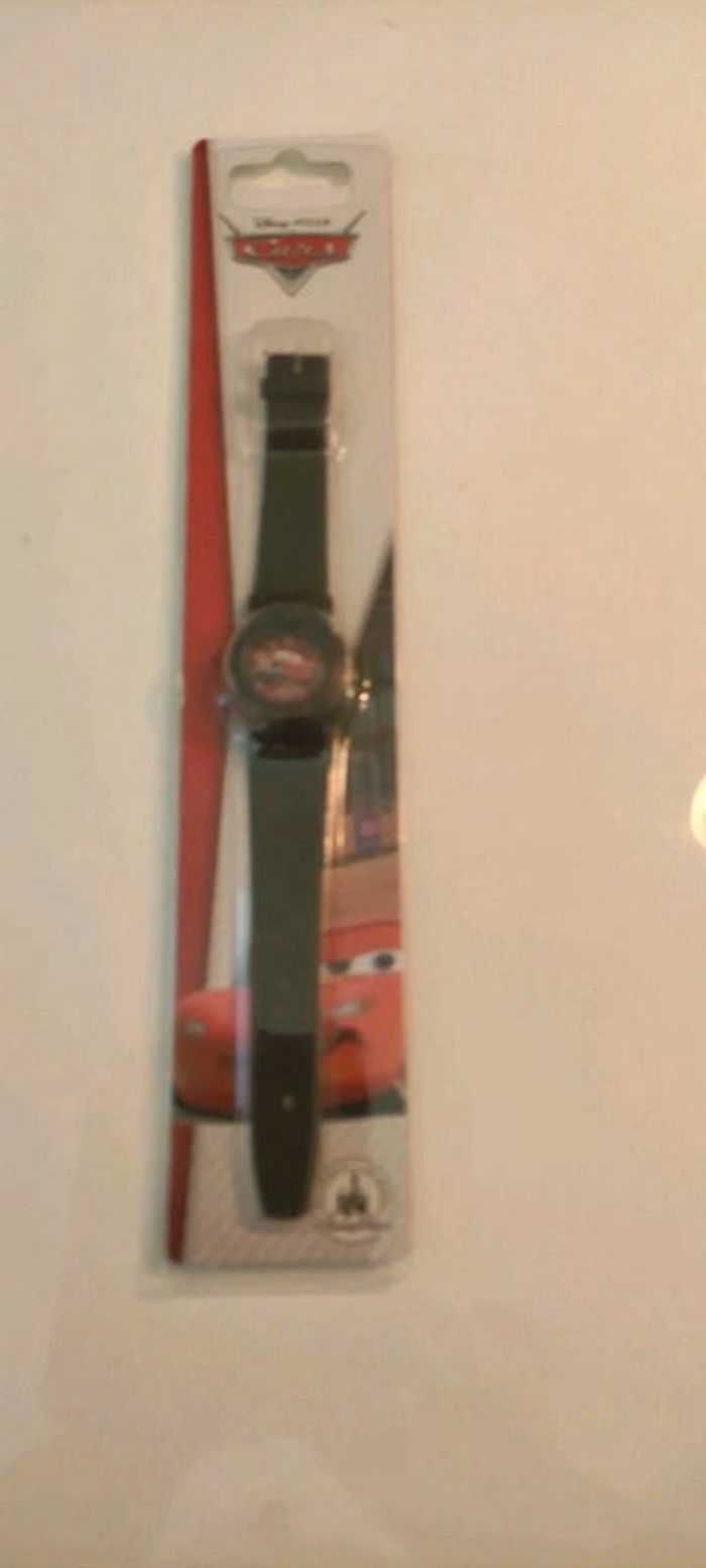 Authentique montre pour enfant de la marque Disneyland - photo numéro 3