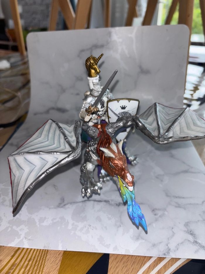 Dragon, chevalier, papou - photo numéro 2