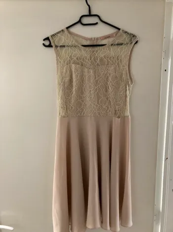 Robe dentelle