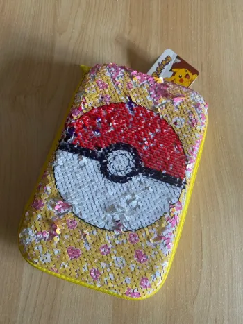 Trousse rigide à sequins Pokémon Neuve