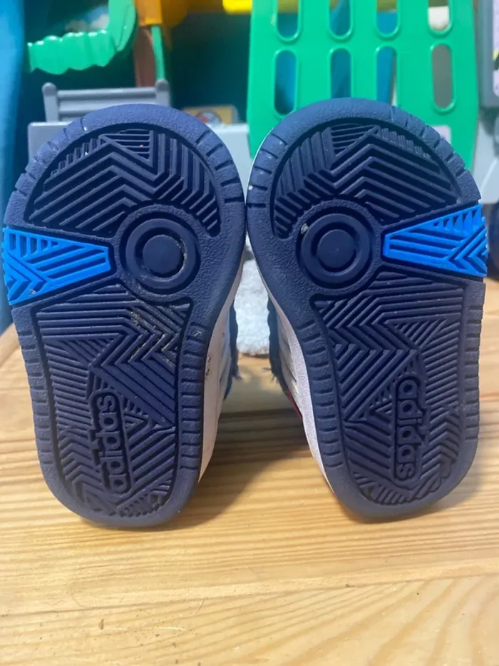 Basket adidas - photo numéro 4