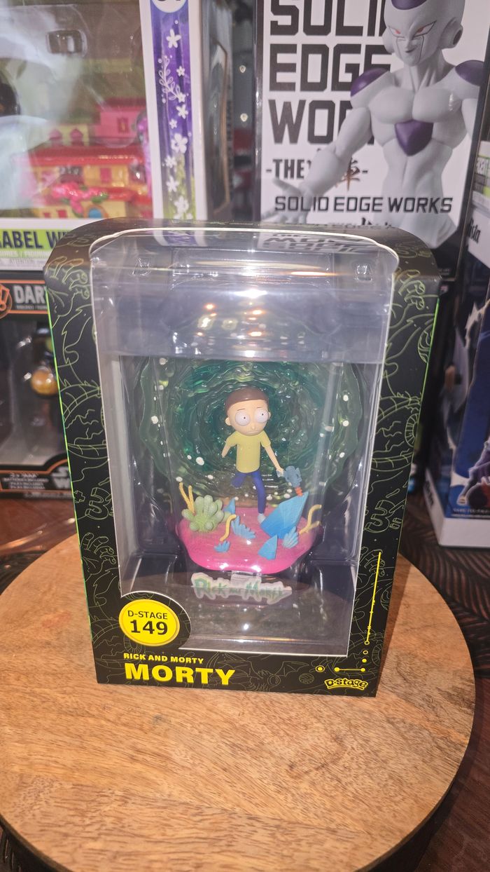 Figurine diorama morty