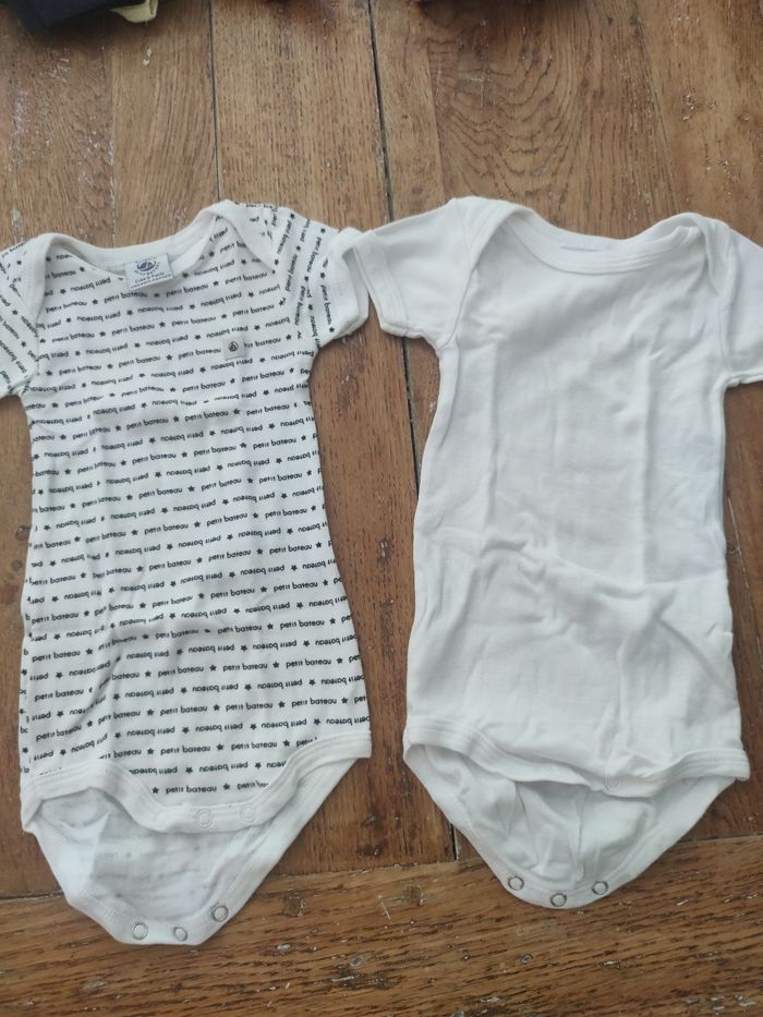 Lot de 2 bodies 3 mois