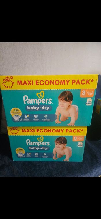 Couches Pampers taille 3