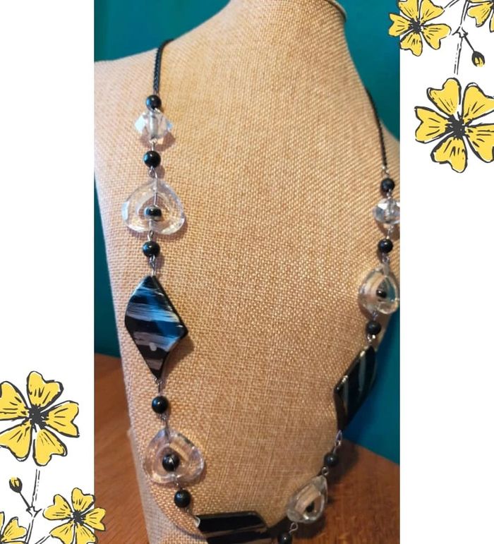 Collier fantaisie noir et transparent – Formes modernes, style graphique - photo numéro 7