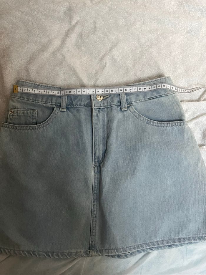 Jupe en jean bleu clair H&M taille 36 - photo numéro 4