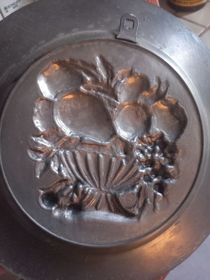 Lot 2 assiettes étain - photo numéro 2