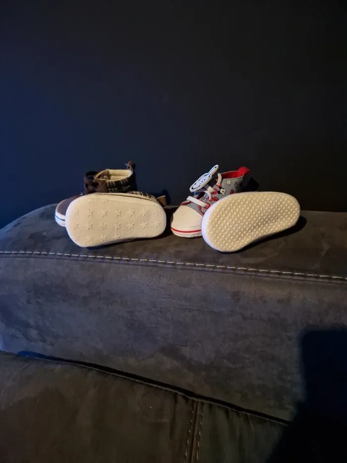 Lot Chaussures bébé 0/6mois - photo numéro 3