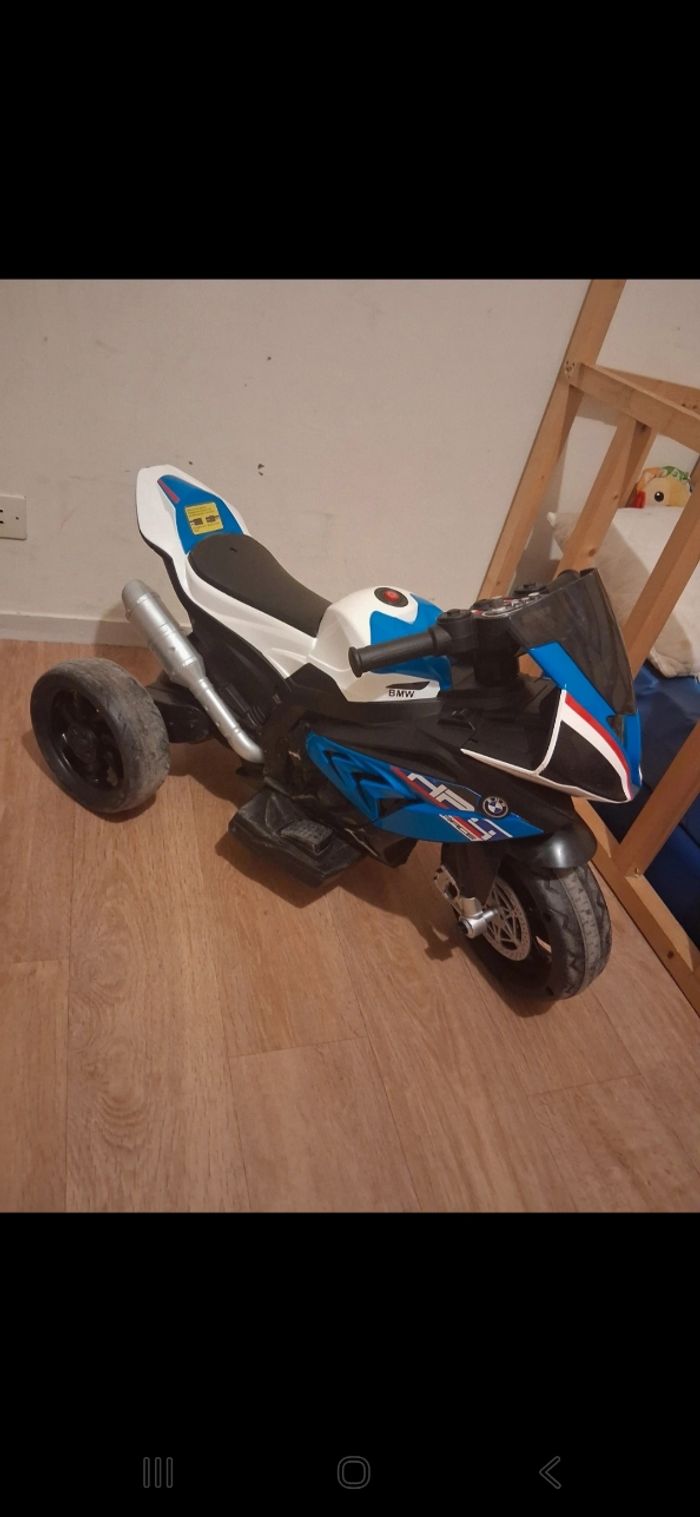 Moto électrique enfant