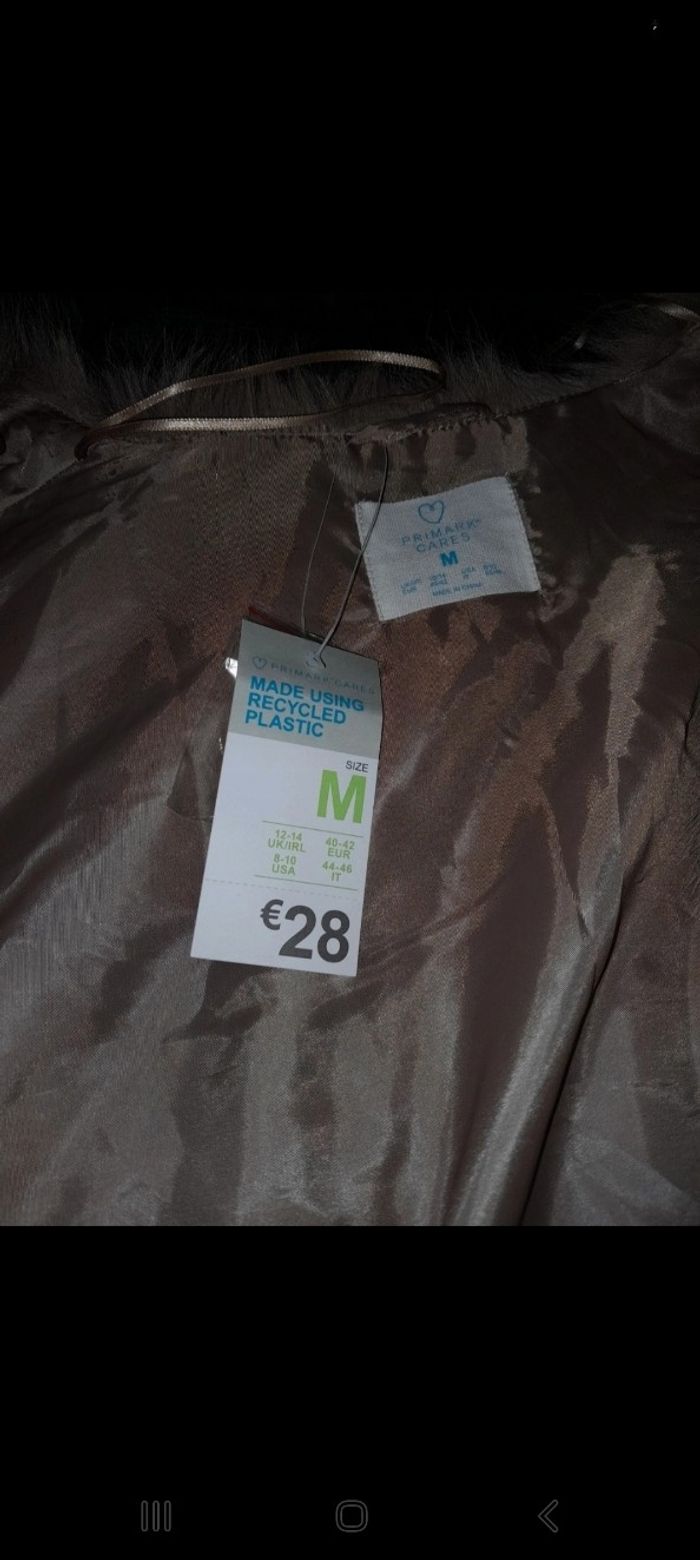 Veste sans manche tout neuf et très doux - photo numéro 2