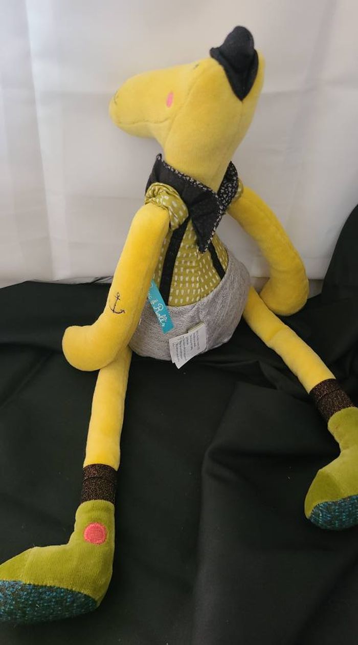 Peluche doudou crocodile jaune Ernest LES BROC & ROLL'S Moulin Roty 50 cm - photo numéro 4