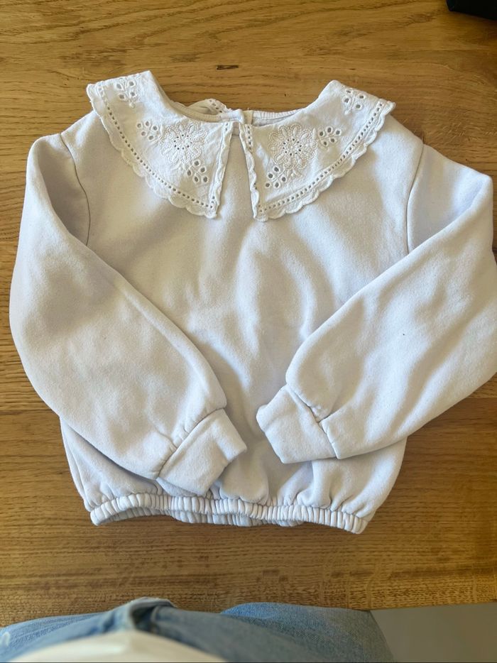 Pull à à col dentelle