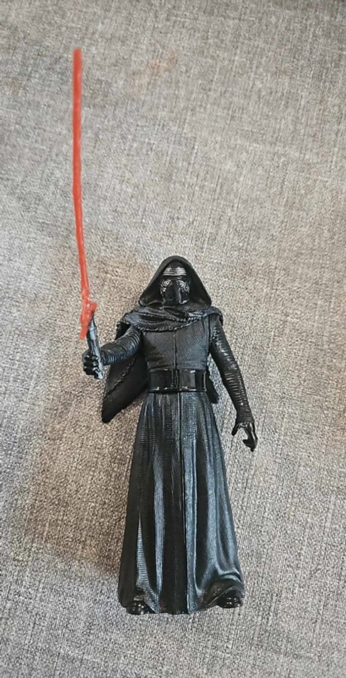 Figurine kylo ren