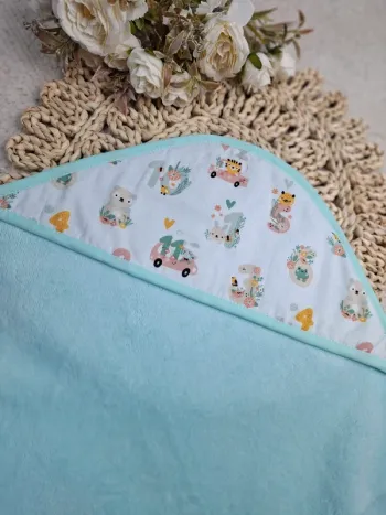 Cape de bain motif chiffres avec animaux