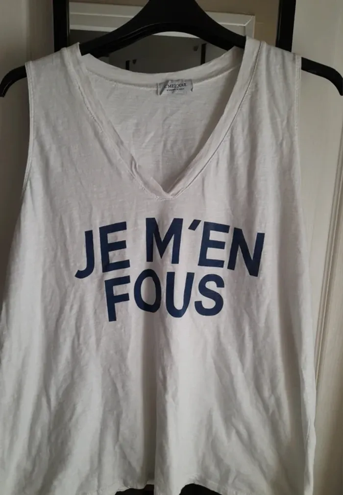 Débardeur blanc " je m'enfous"
