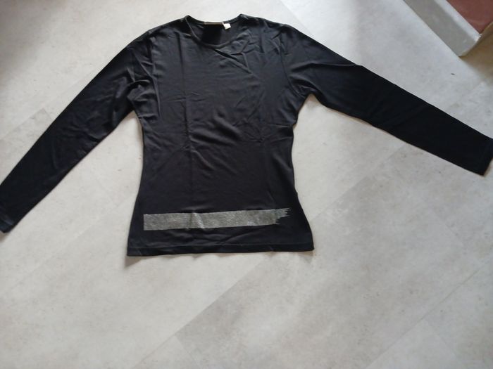top noir et bande brillante manches longues Taille M Hennes collection Neuf - photo numéro 2