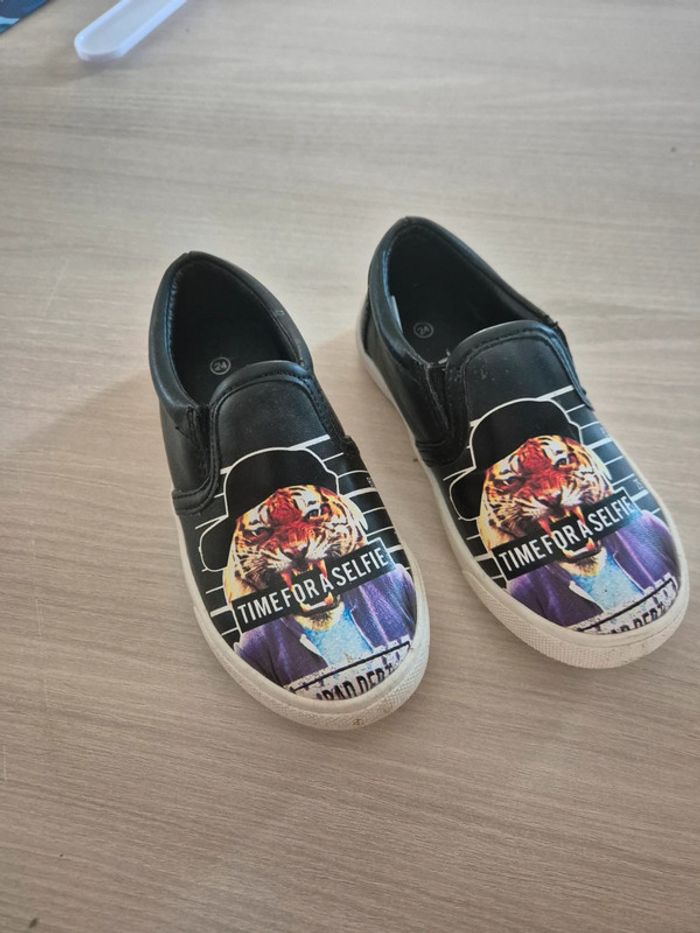 Chaussures style mocassin taille 24