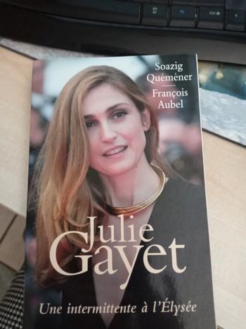 Julie Gayet une intermittente à l'Élysée