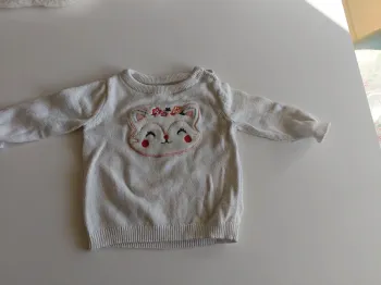 Pull blanc motif tête de chat