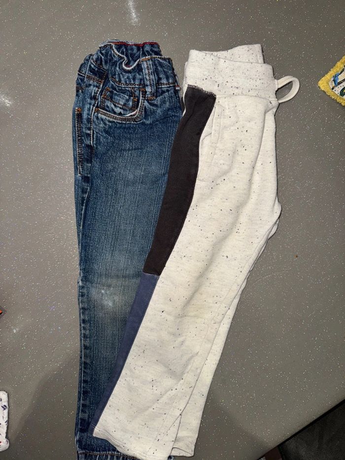 Lot de 2 pantalons 3/4 ans