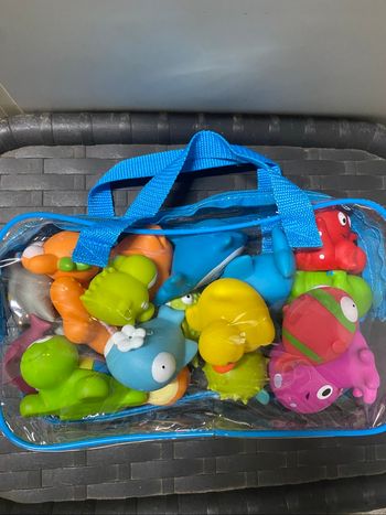 Jeux plastique pour le bain  animaux rigolos