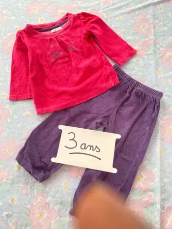 Très beau pyjama 3 ans