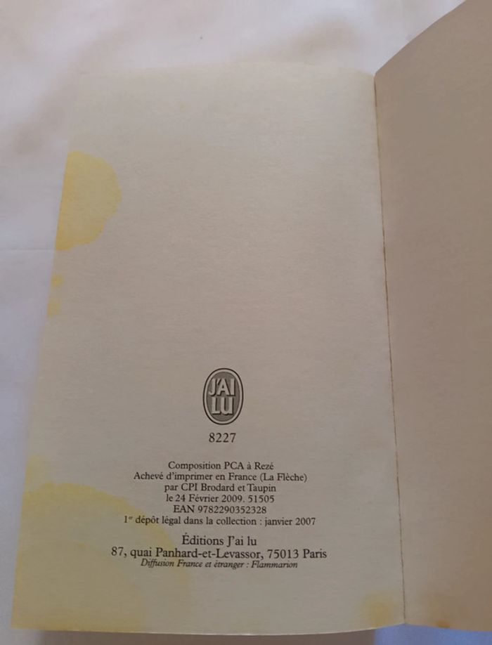 Livre: prisonnière a Téhéran - photo numéro 7