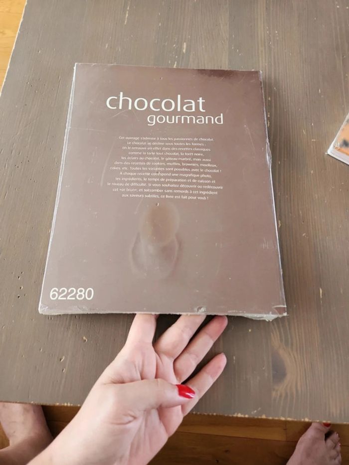 Livre 50 recettes Chocolat gourmand Neuf sous blister - photo numéro 2