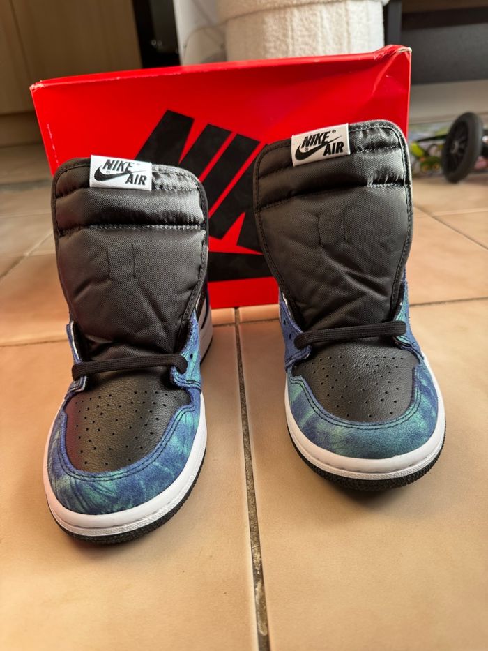 Nike Air Jordan 1 High OG Tie Dye 37.5 - photo numéro 3