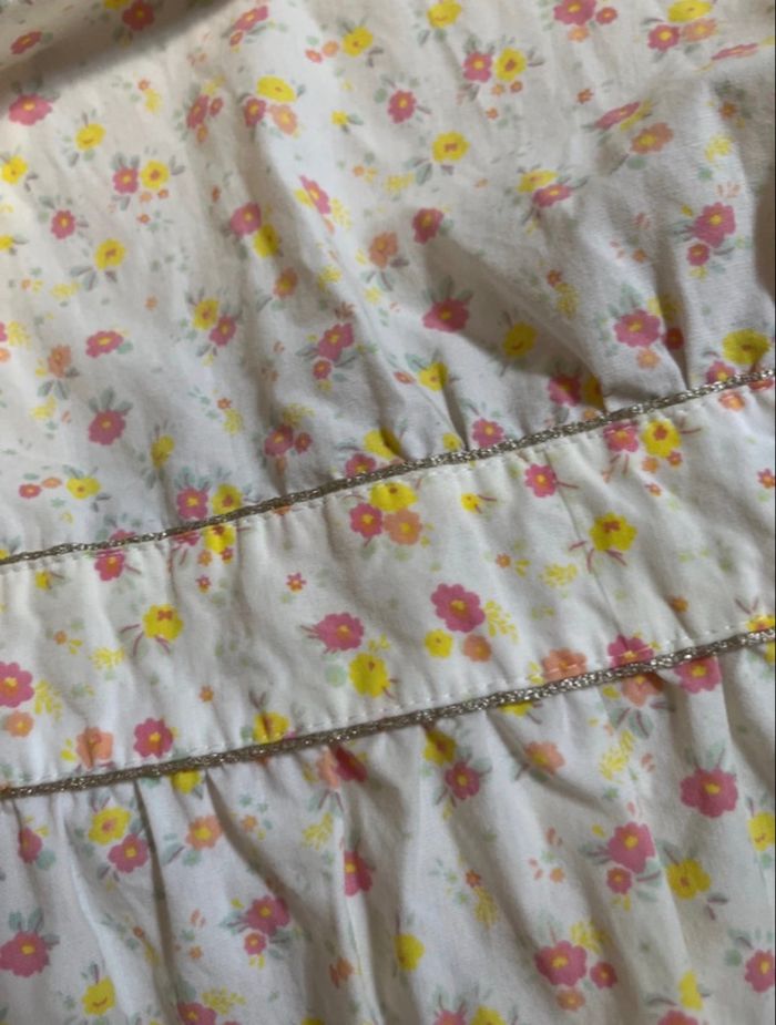 Robe à fleurs avec ouverture dans le dos de la marque Kiabi-8 ans - photo numéro 5