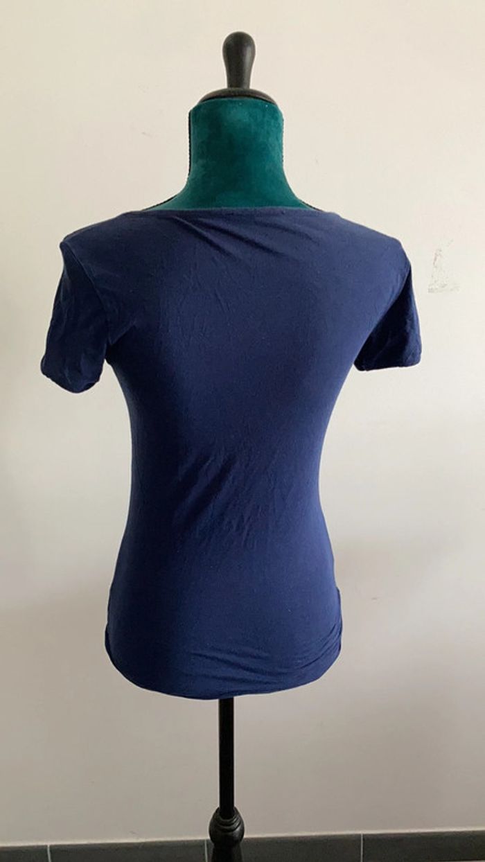 T-shirt Guess taille M - photo numéro 4