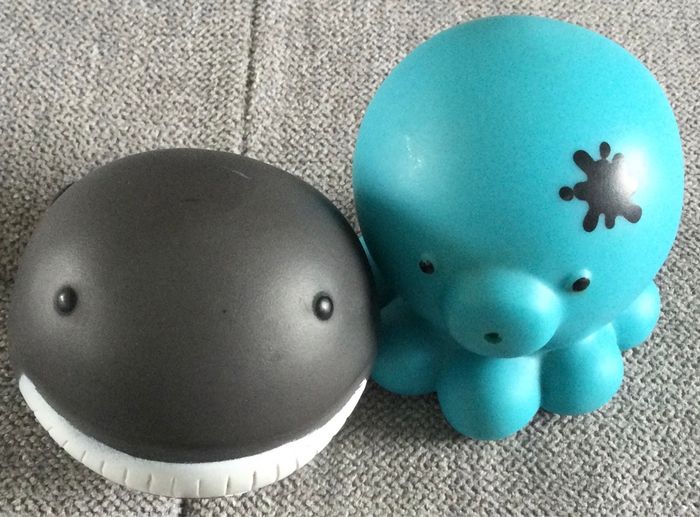 Lot de 2 jouets de bain