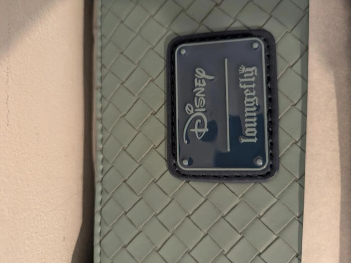 Tote bag Loungefly convertible Stitch embroidered - photo numéro 6