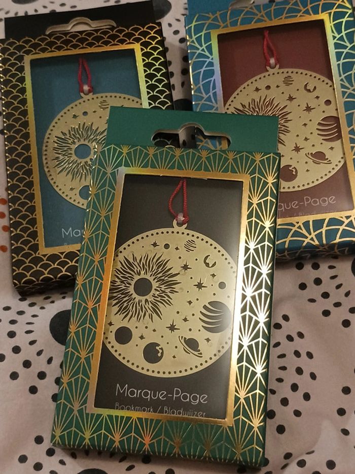 Marque page métallique avec pompon - photo numéro 6