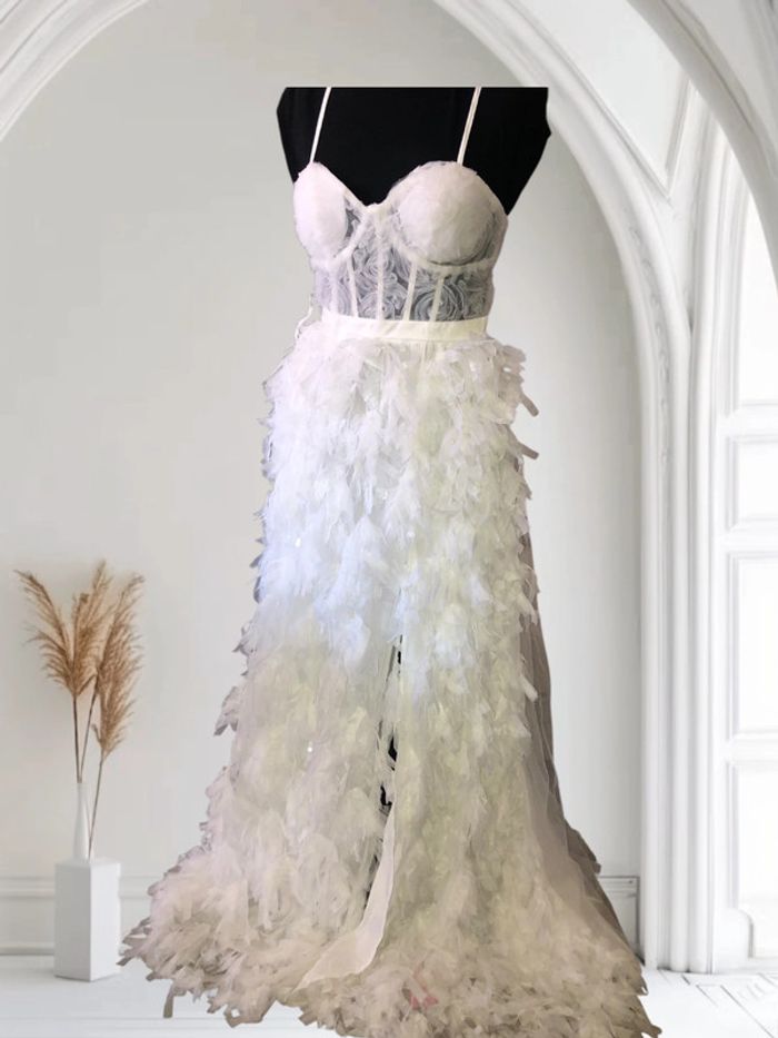 🌼Robe de mariée à plumes🌼