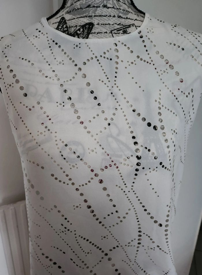 Magnifique blouse Blanche de chez Zara et de taille 36 - photo numéro 2