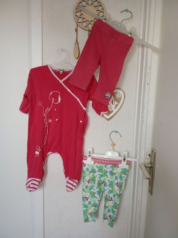Lot de 3 vêtements bébé fille 3 mois, 60 cm, rose, fleuri, pyjama, leggings