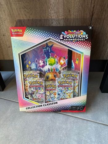 Coffret Classeur Pokémon Évolutions Prismatiques écarlate et violet EV8.5 FR Neuf Scellé