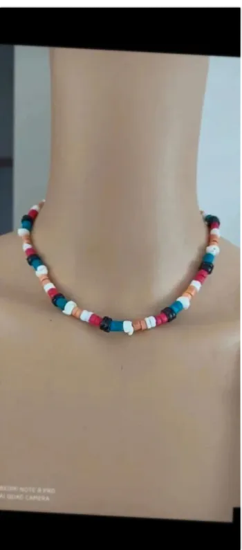 Collier  colorés mixte ras de cou