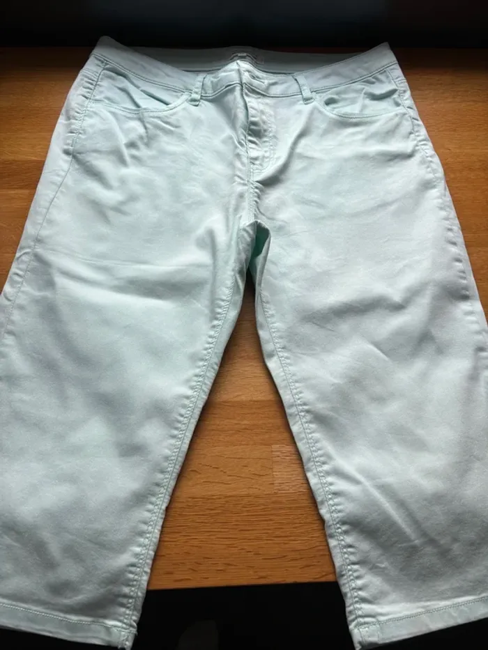 Pantacourt femme cache cache taille 42