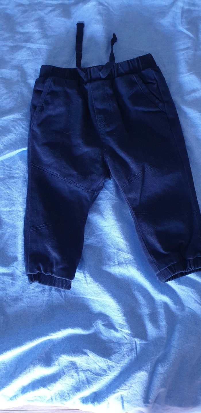 Pantalons 6 mois - photo numéro 2